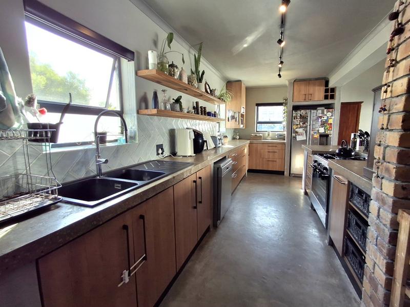 4 Bedroom Property for Sale in Shelley Point Western Cape